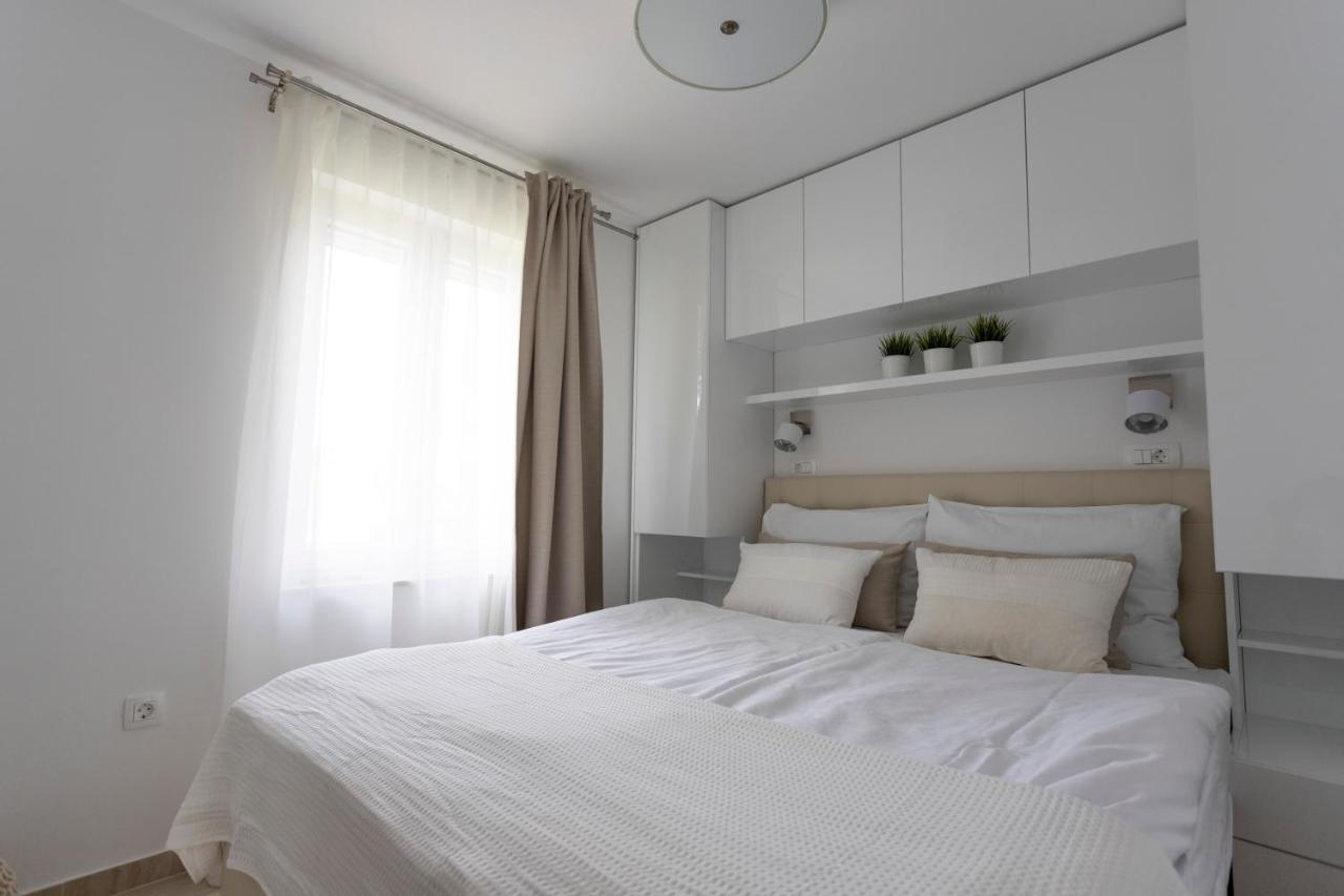 Luxury Mantinela Apartment Malinska Bagian luar foto