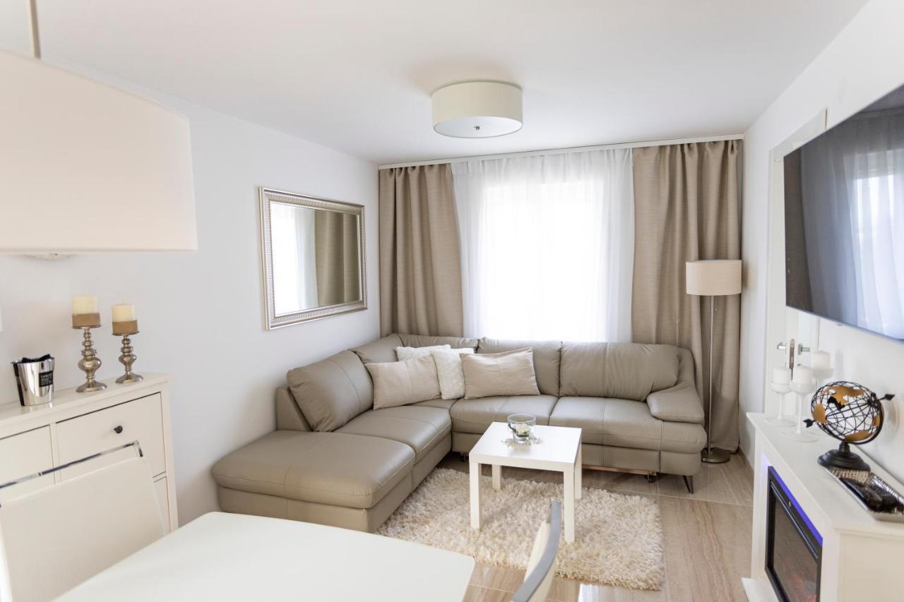 Luxury Mantinela Apartment Malinska Bagian luar foto