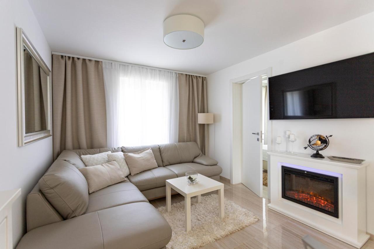 Luxury Mantinela Apartment Malinska Bagian luar foto